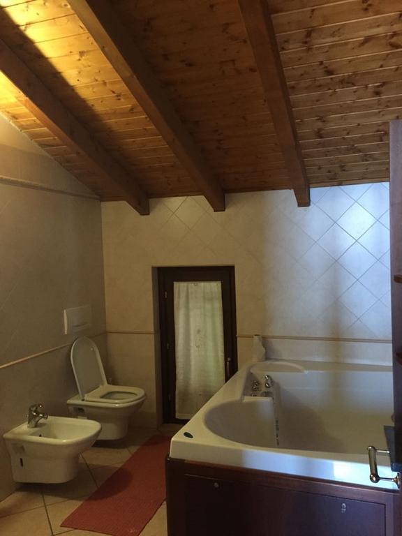Ferienwohnung Apartment ラヴェーノ・モンベッロ エクステリア 写真