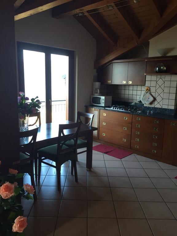 Ferienwohnung Apartment ラヴェーノ・モンベッロ エクステリア 写真